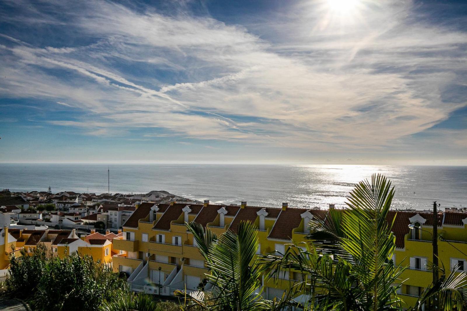 Vibing & Liming Ericeira Hotel Exterior photo