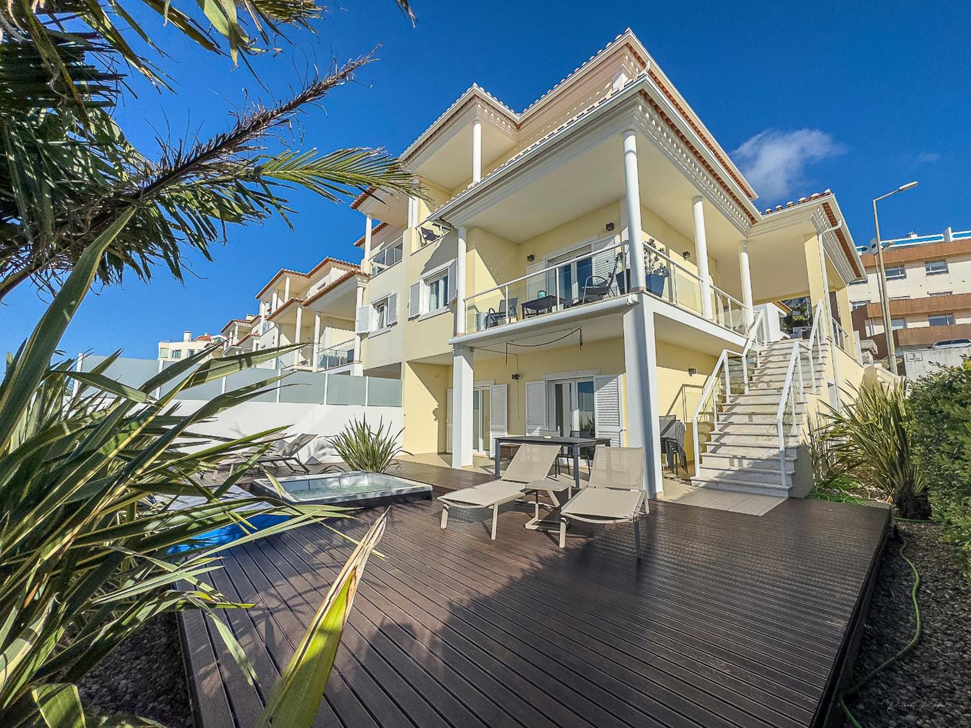Vibing & Liming Ericeira Hotel Exterior photo