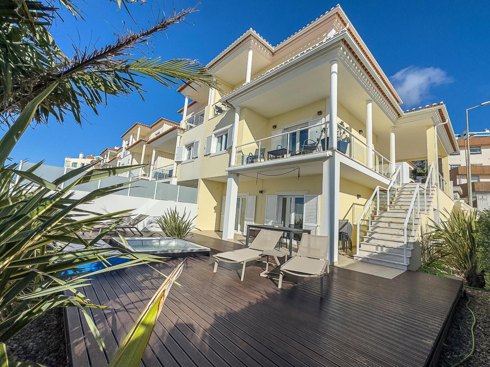 Vibing & Liming Ericeira Hotel Exterior photo