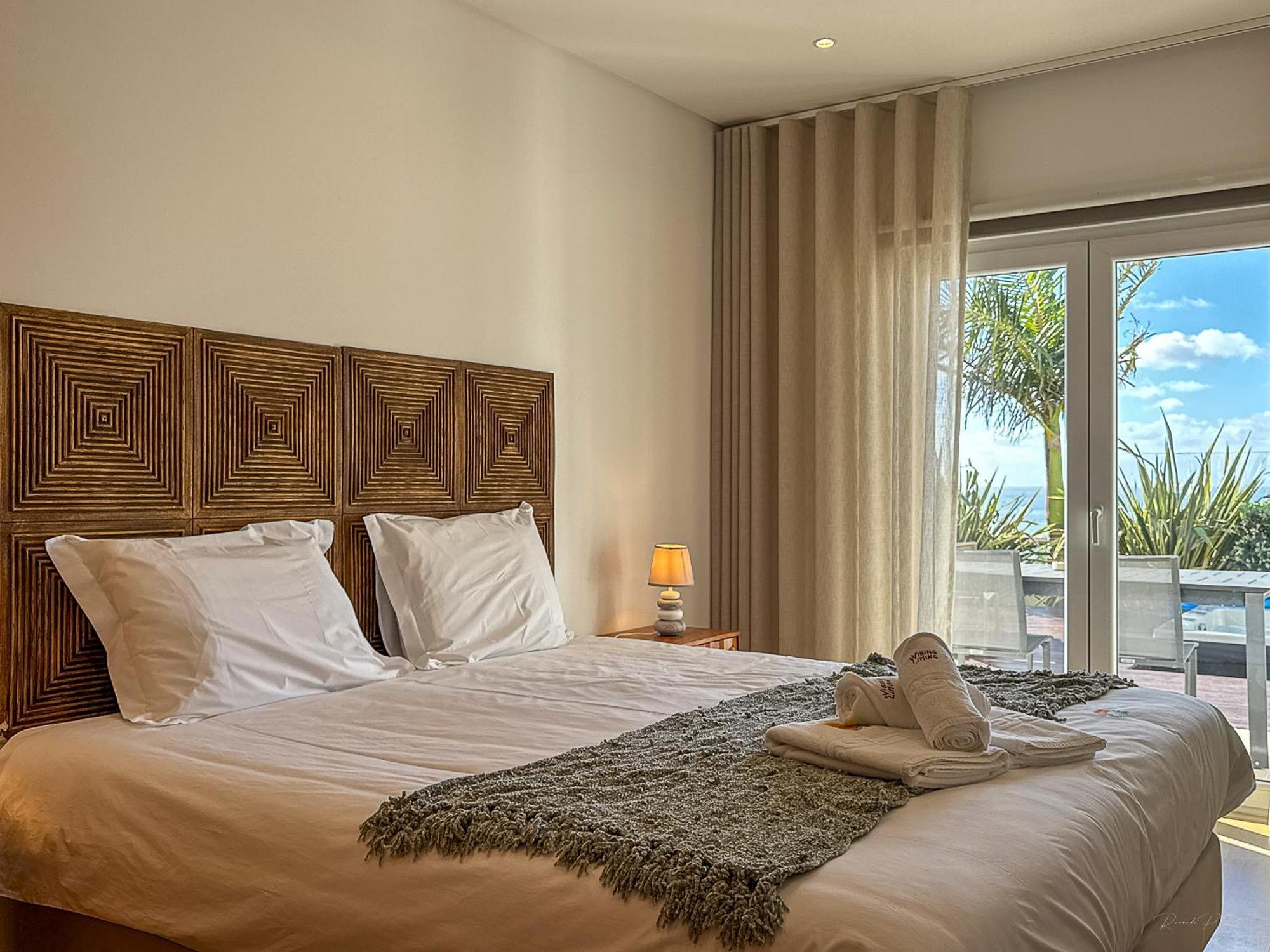 Vibing & Liming Ericeira Hotel Exterior photo