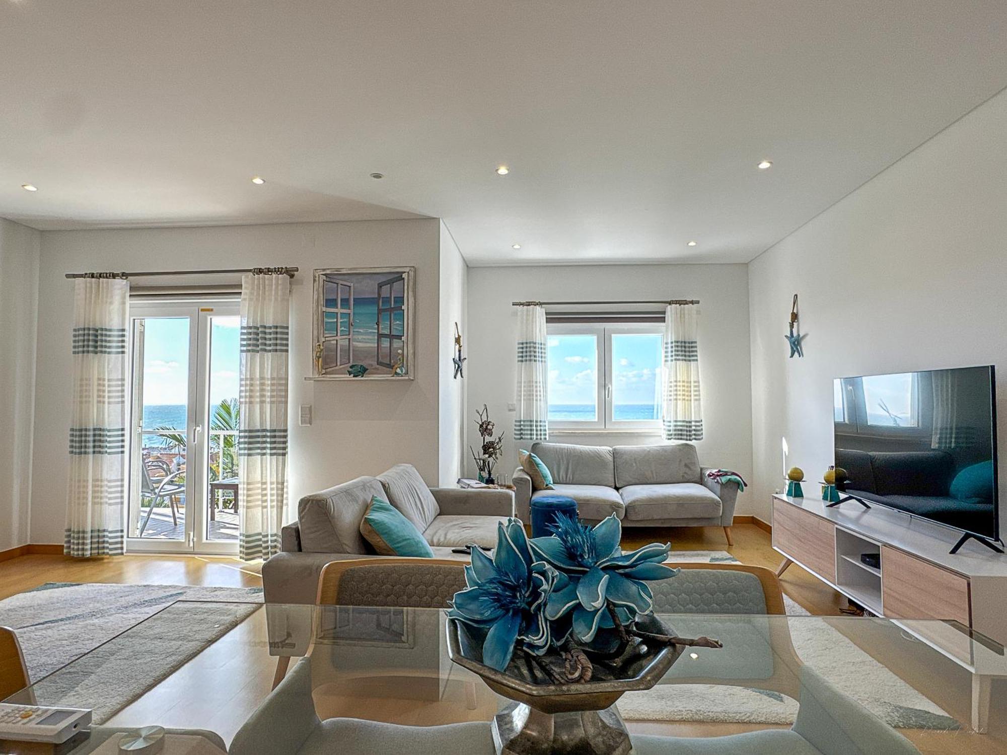 Vibing & Liming Ericeira Hotel Exterior photo