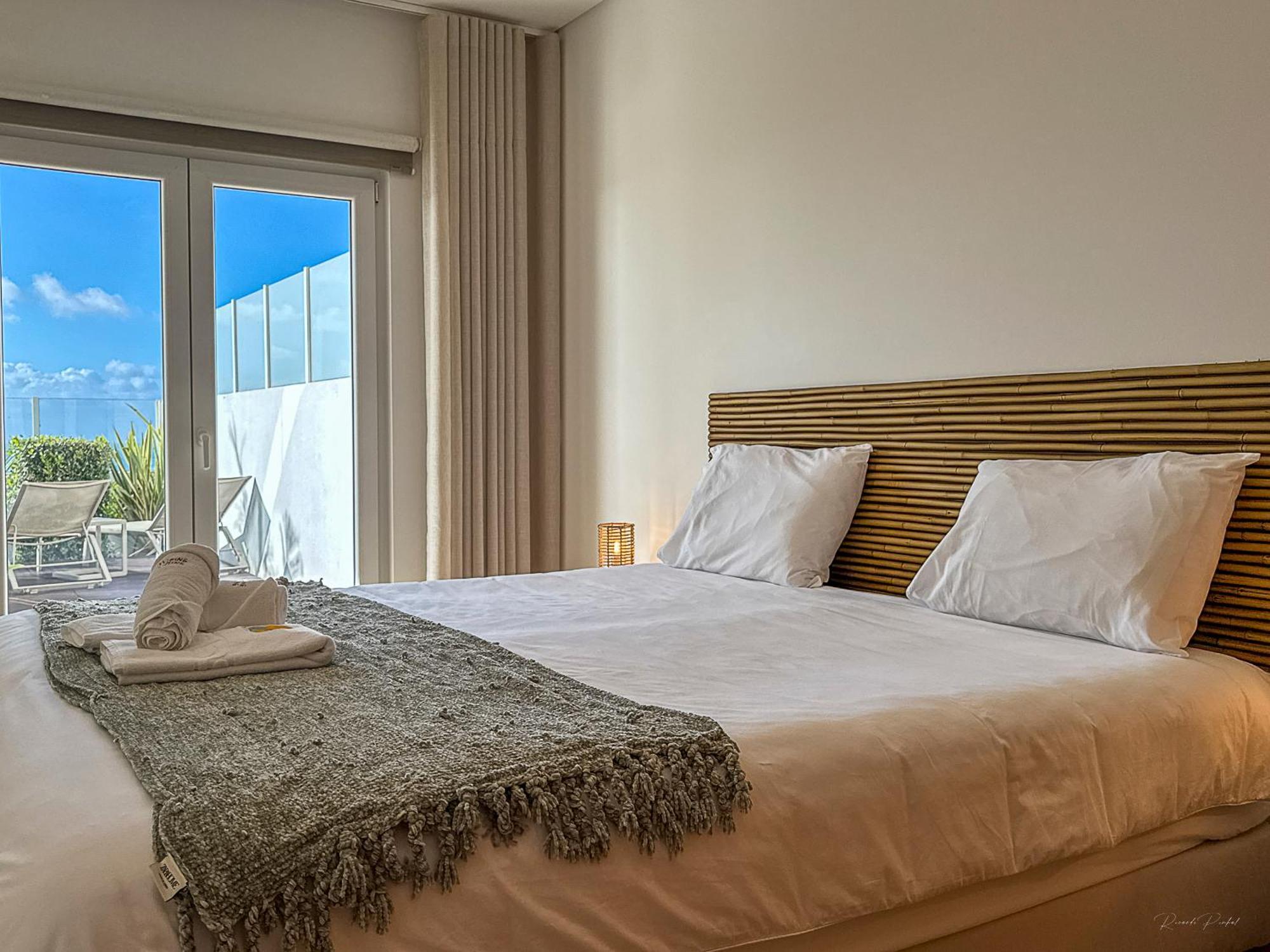Vibing & Liming Ericeira Hotel Exterior photo